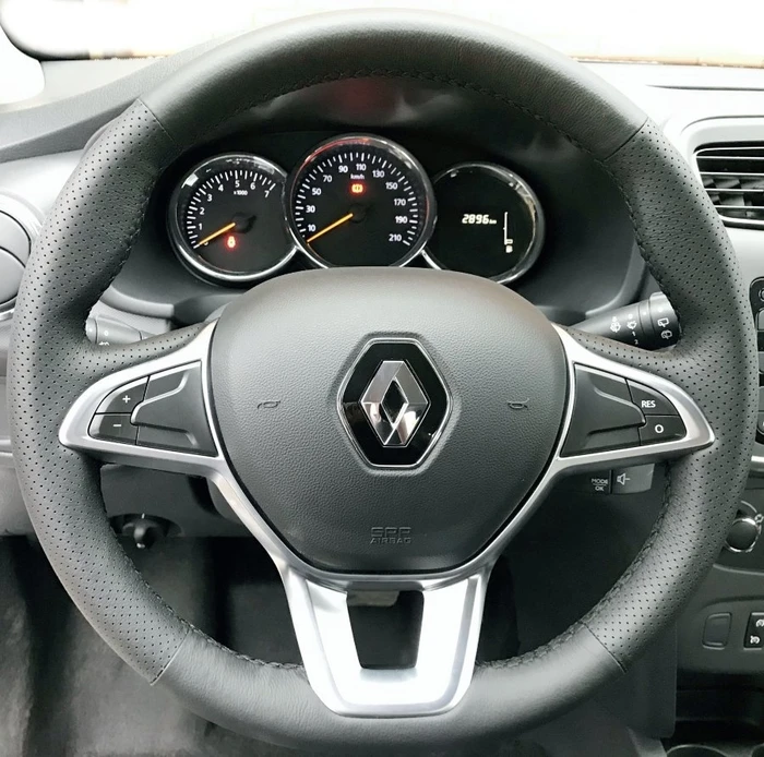 Оплетка на руль из натуральной кожи Renault Sandero II (2018-н.в.) 3062