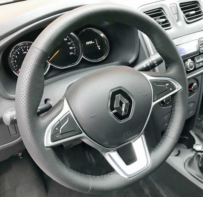 Оплетка на руль из натуральной кожи Renault Arkana I (2019-н.в.) 3063