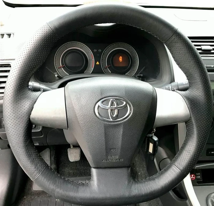 Оплетка на руль из натуральной кожи Toyota RAV 4 III Рестайлинг (2010-2014) 3072