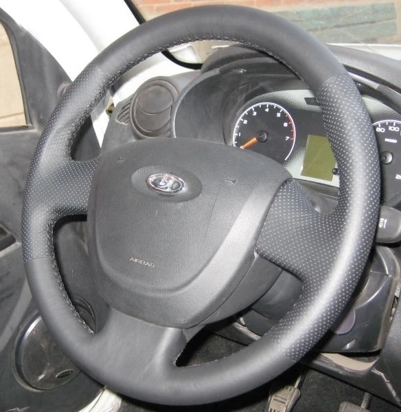 КОЖАНАЯ НАКЛАДКА НА РУЛЬ DATSUN ON - DO