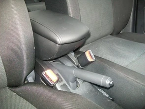 {{photo.Alt || photo.Description || 'Подлокотник Suzuki SX4'}}