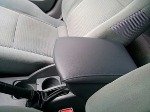 {{photo.Alt || photo.Description || 'Подлокотник Chevrolet Lacetti'}}