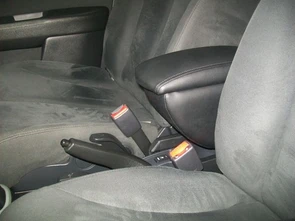 {{photo.Alt || photo.Description || 'Подлокотник Nissan Tiida'}}