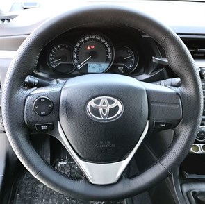 {{productViewItem.photos[photoViewList.activeNavIndex].Alt || productViewItem.photos[photoViewList.activeNavIndex].Description || 'Оплетка на руль из натуральной кожи Toyota Corolla XI (2012-2020)'}}